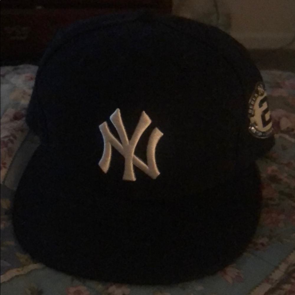 New Era Yankees Derek Jeter retirement patch hat.